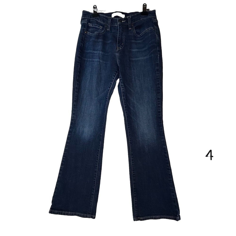 Levi's Women's 515 Classic‎ Boot Cut Blue Jeans Size W28L30